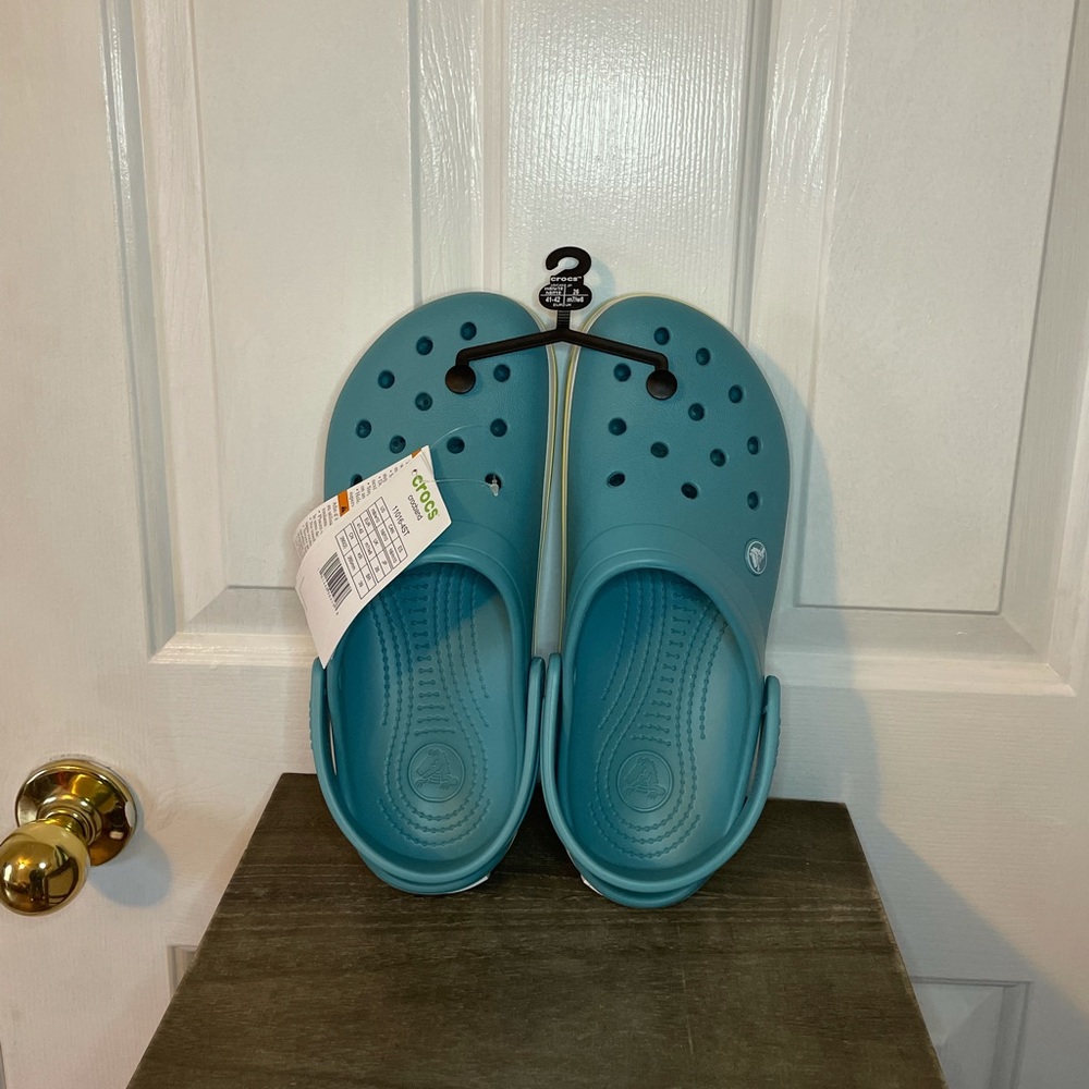 NWT Aqua Crocs